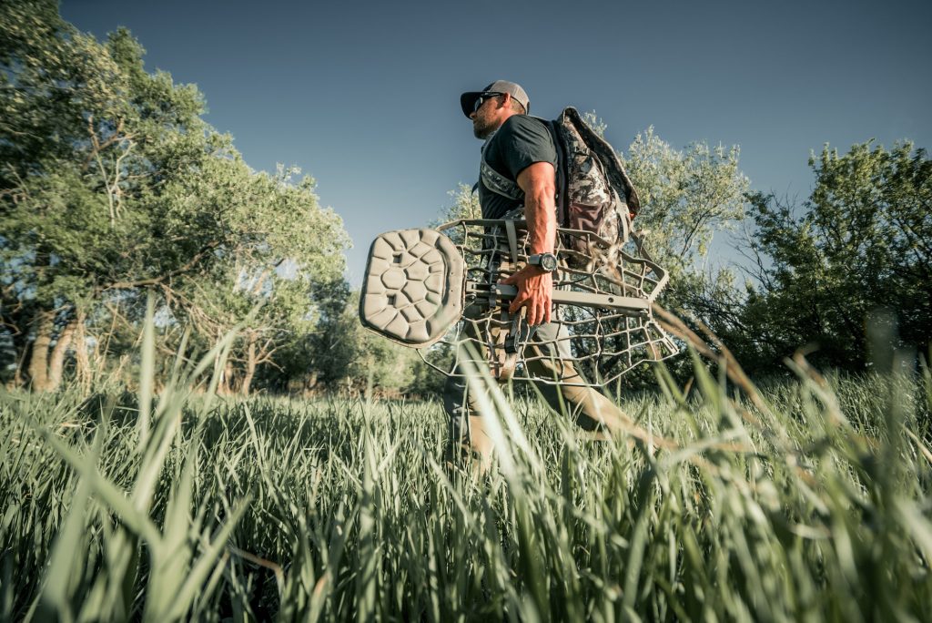 setting food plots for whitetail deer